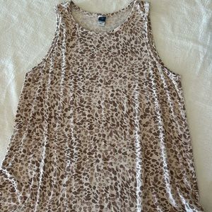 Women’s top size M